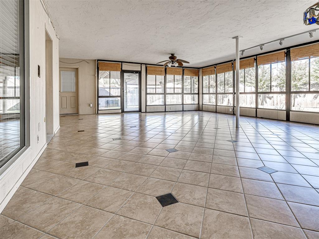 10308 S Trafalgar Drive