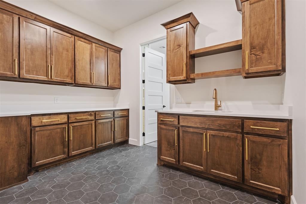 4433 Maple Ridge Drive