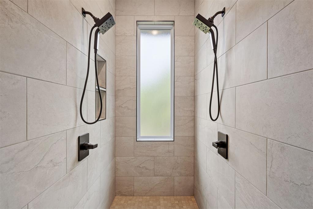 4433 Maple Ridge Drive