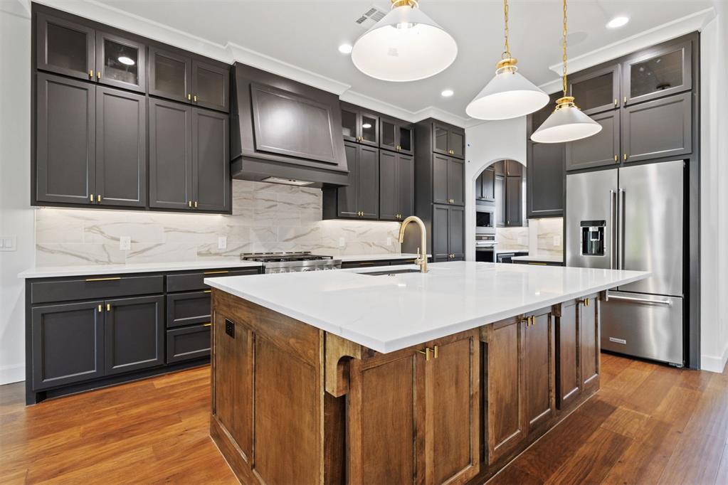 4433 Maple Ridge Drive