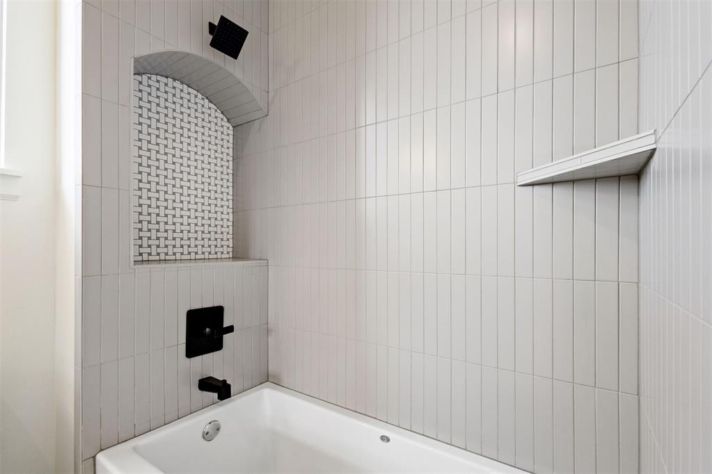 4433 Maple Ridge Drive