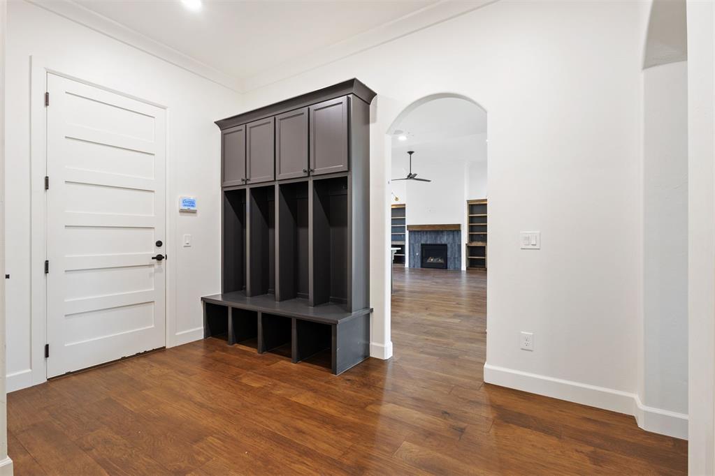 4433 Maple Ridge Drive