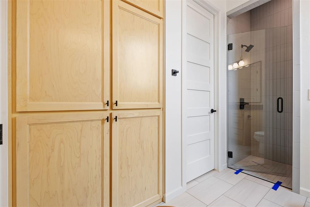 4433 Maple Ridge Drive