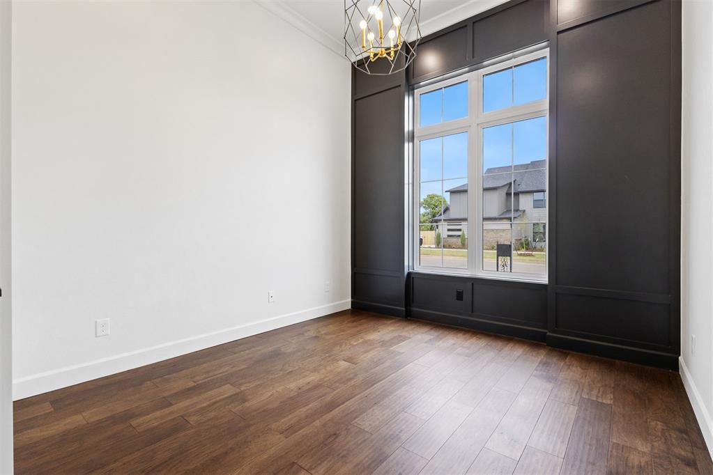 4433 Maple Ridge Drive