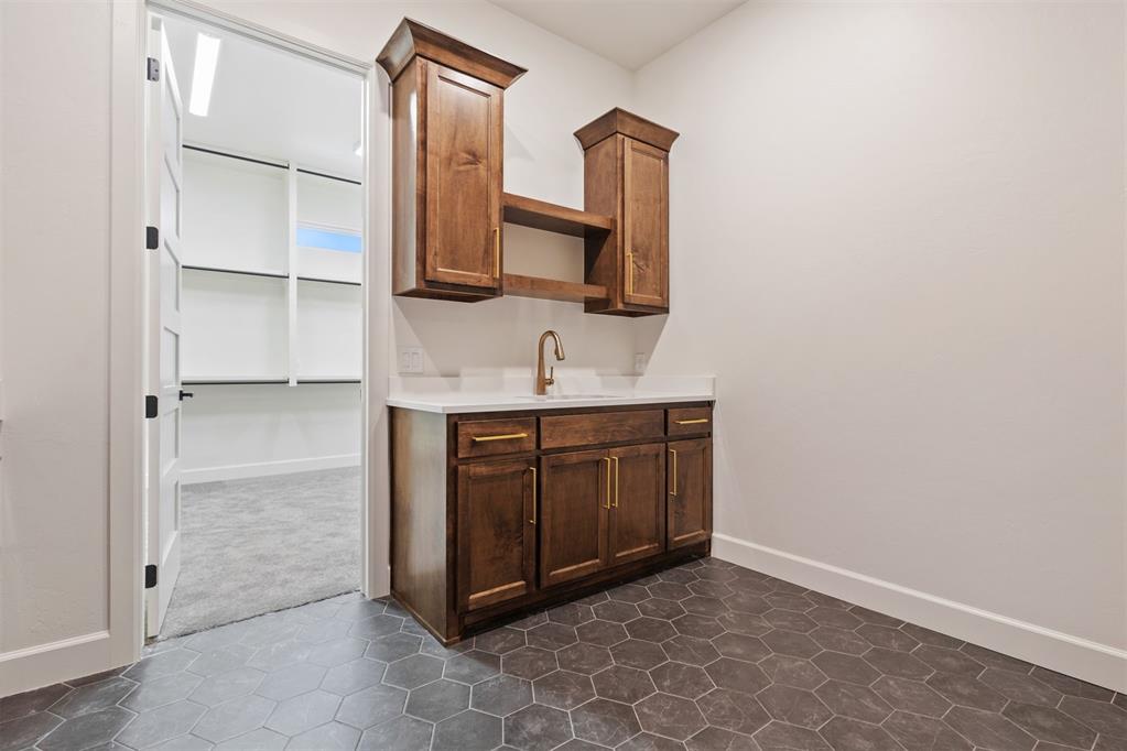 4433 Maple Ridge Drive