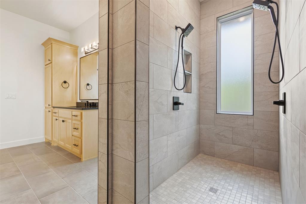 4433 Maple Ridge Drive