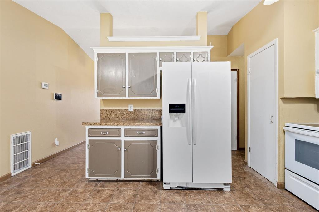 717 S Brookview Lane