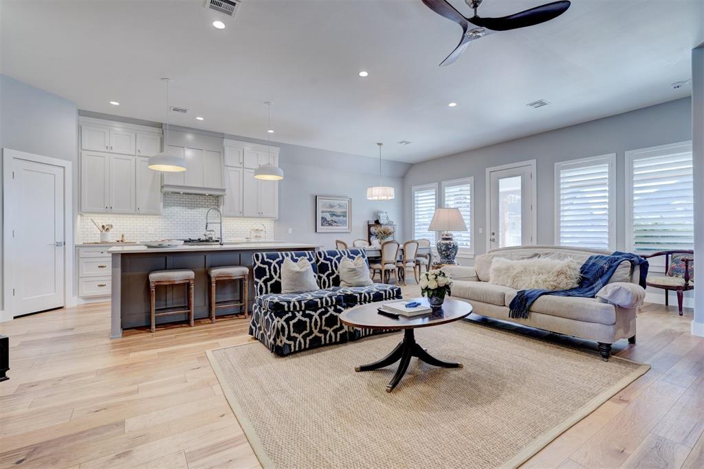 116 Pont De Normandie Court