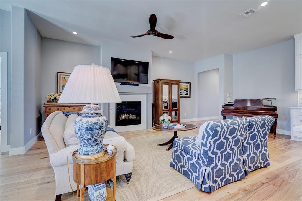 116 Pont De Normandie Court