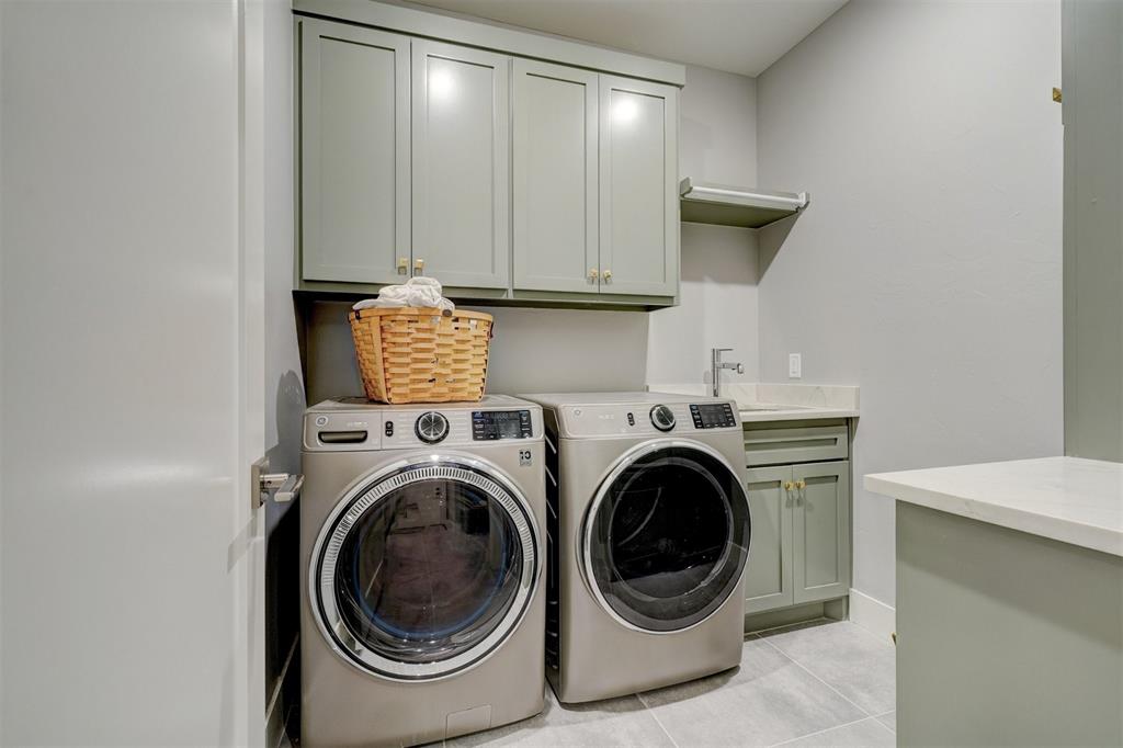 116 Pont De Normandie Court