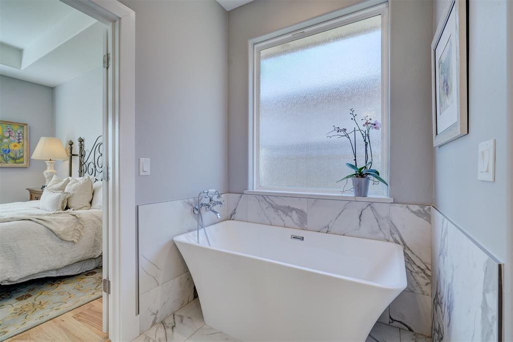 116 Pont De Normandie Court