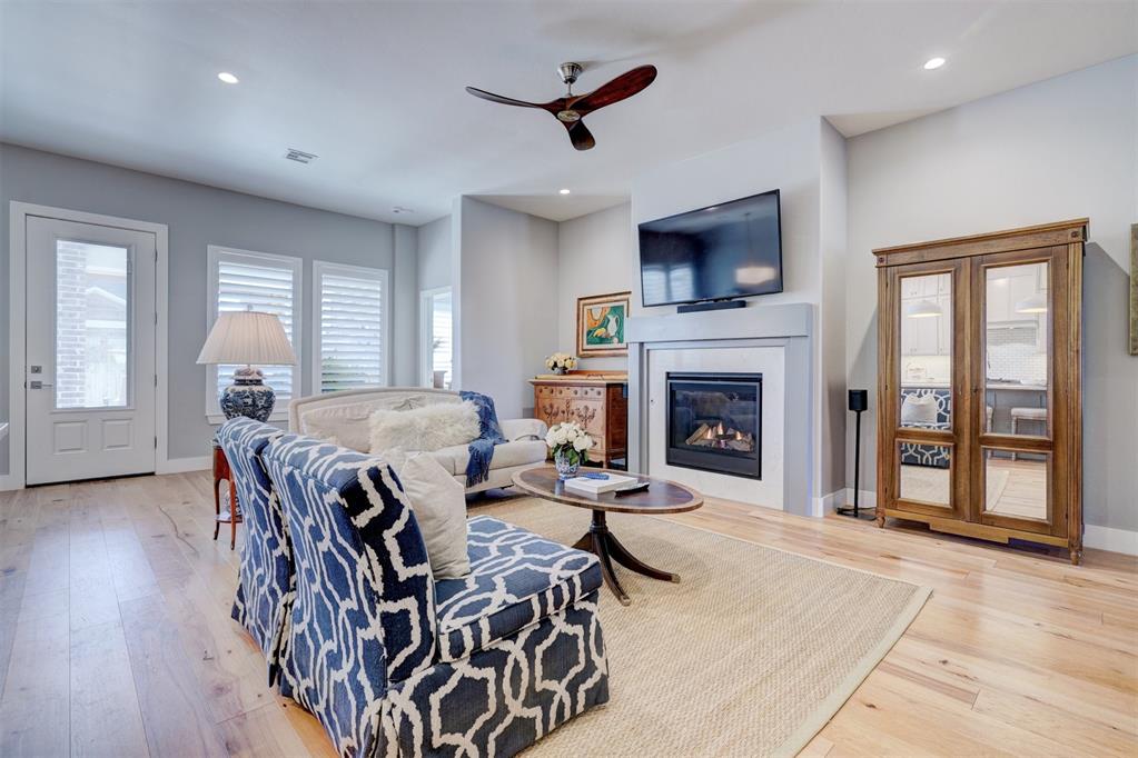 116 Pont De Normandie Court