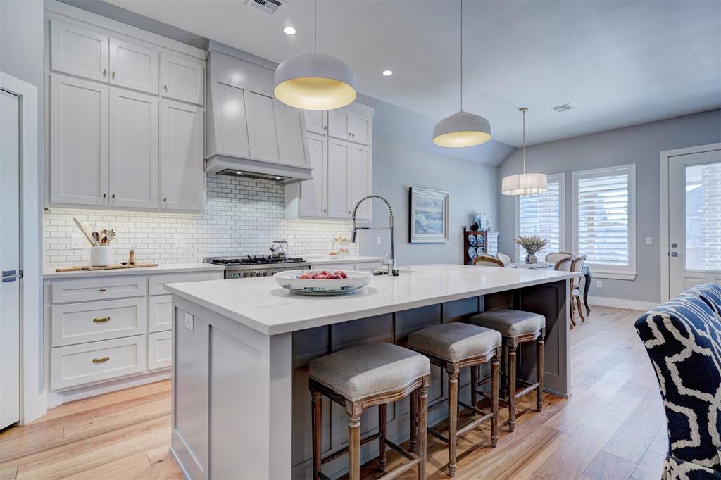 116 Pont De Normandie Court