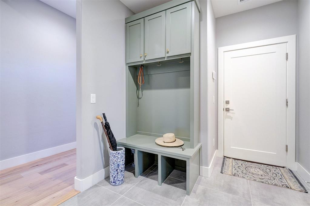 116 Pont De Normandie Court