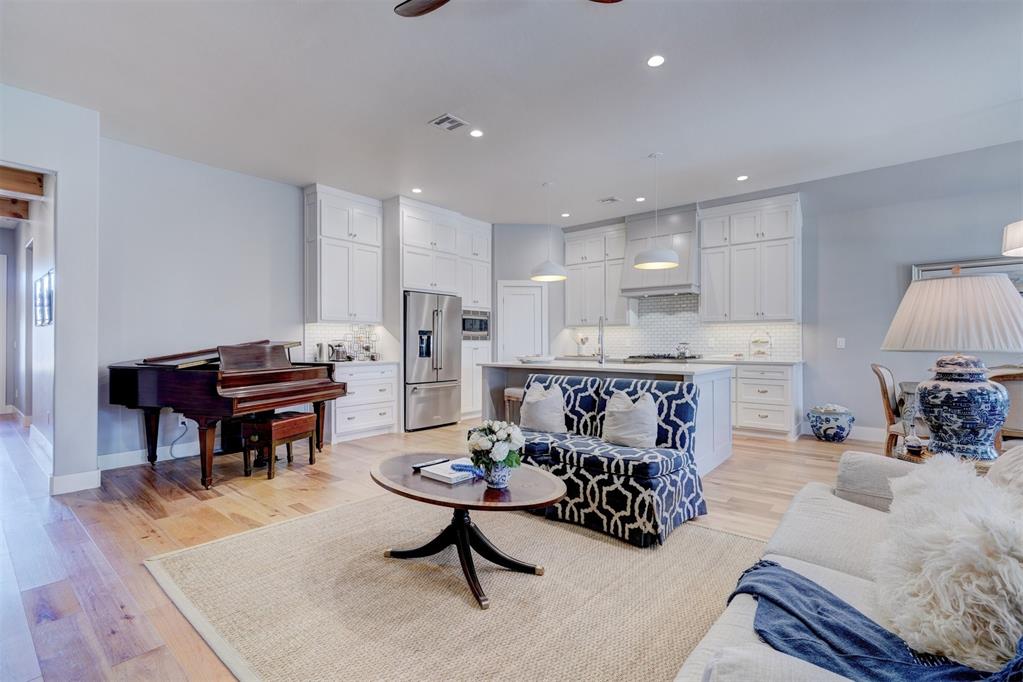 116 Pont De Normandie Court