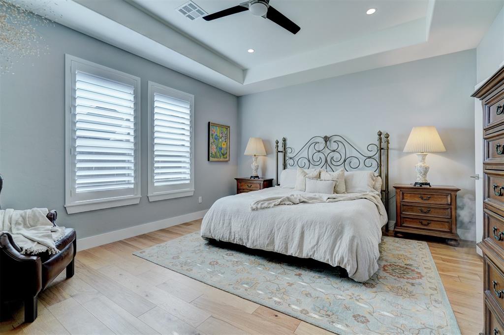 116 Pont De Normandie Court