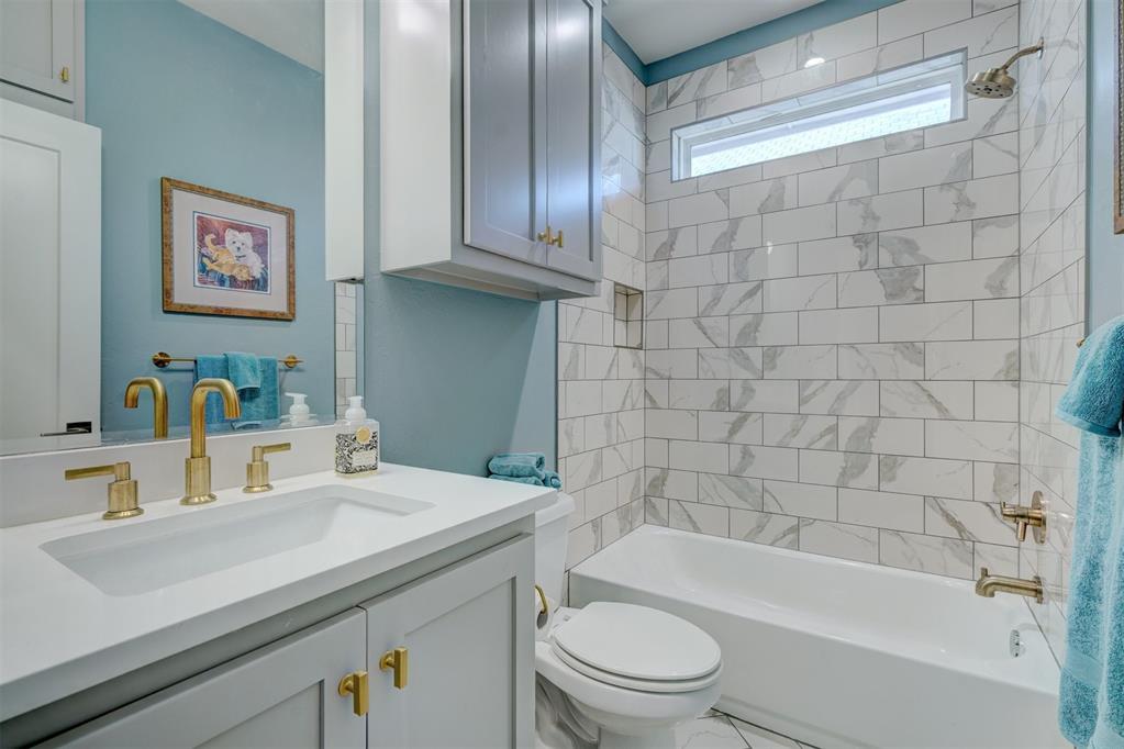 116 Pont De Normandie Court