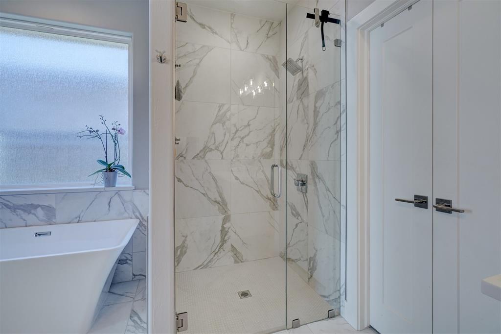 116 Pont De Normandie Court