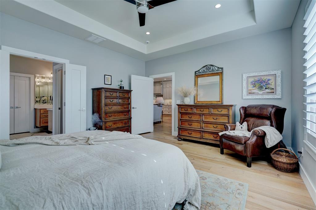 116 Pont De Normandie Court