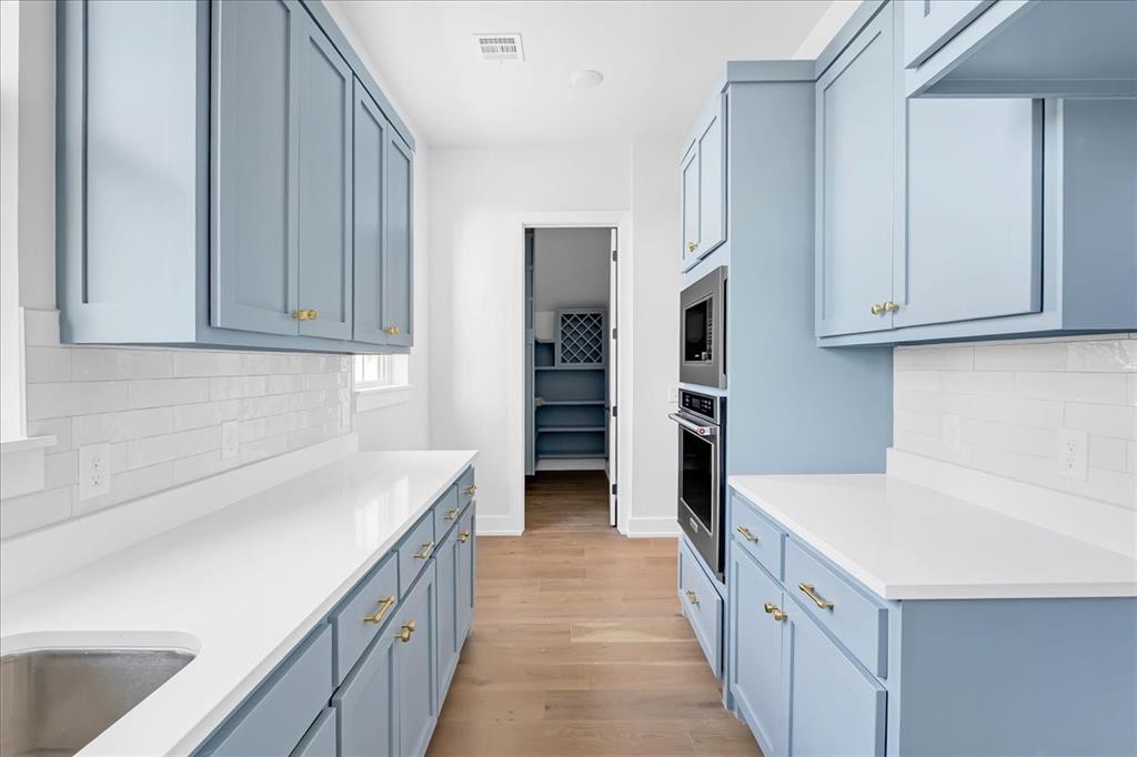 3125 Windy Hill Lane