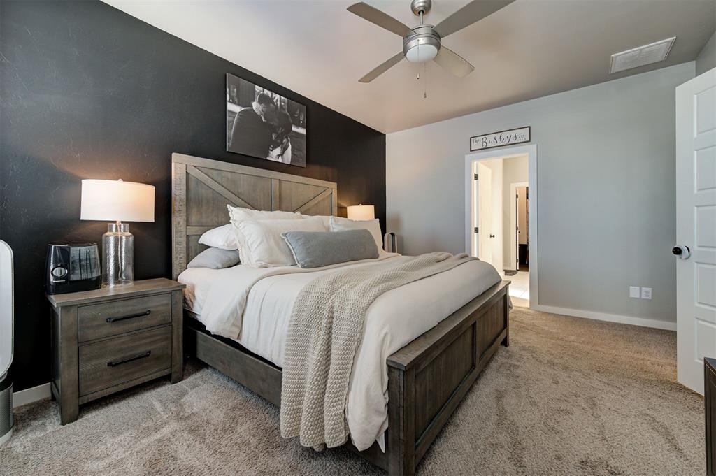 2432 Santa Monica Street