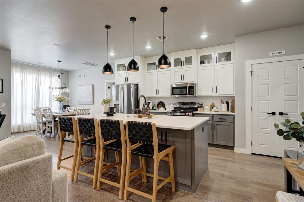 2432 Santa Monica Street