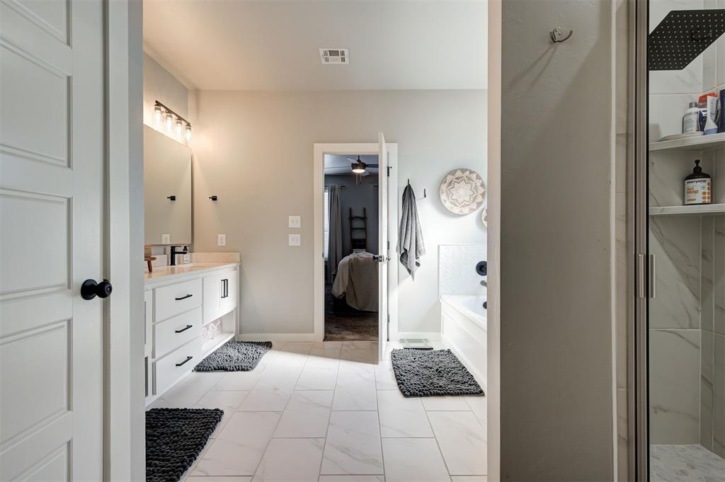 2432 Santa Monica Street