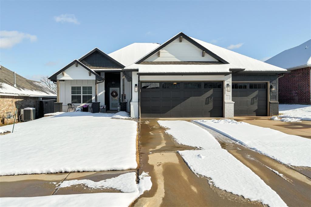 2432 Santa Monica Street