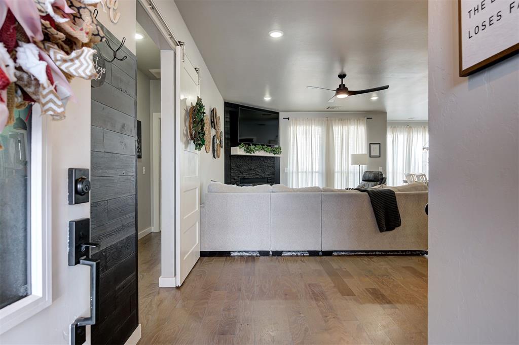 2432 Santa Monica Street