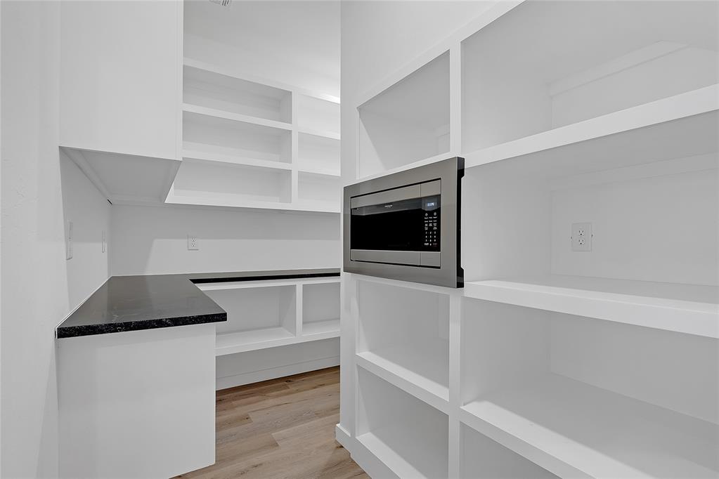 2117 Santa Monica Street