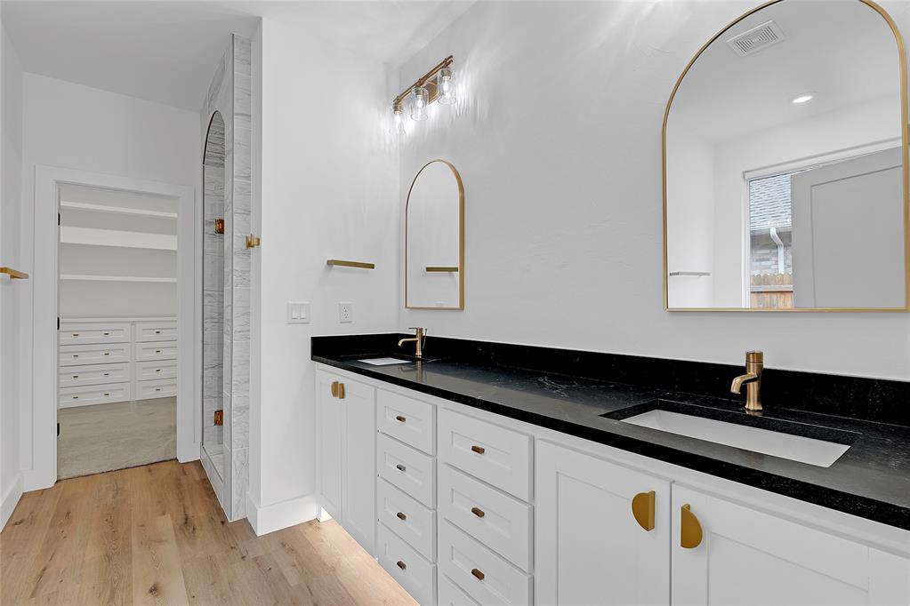 2117 Santa Monica Street