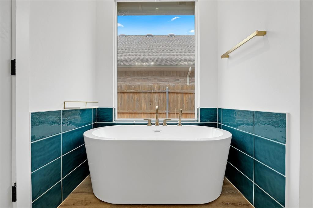 2117 Santa Monica Street