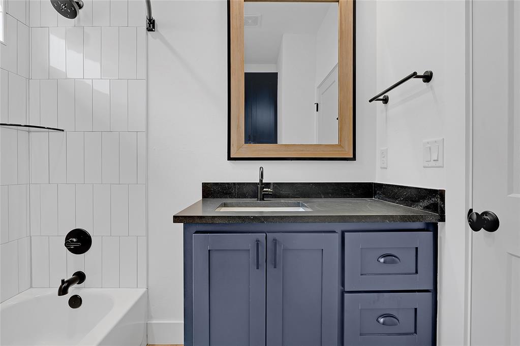 2117 Santa Monica Street