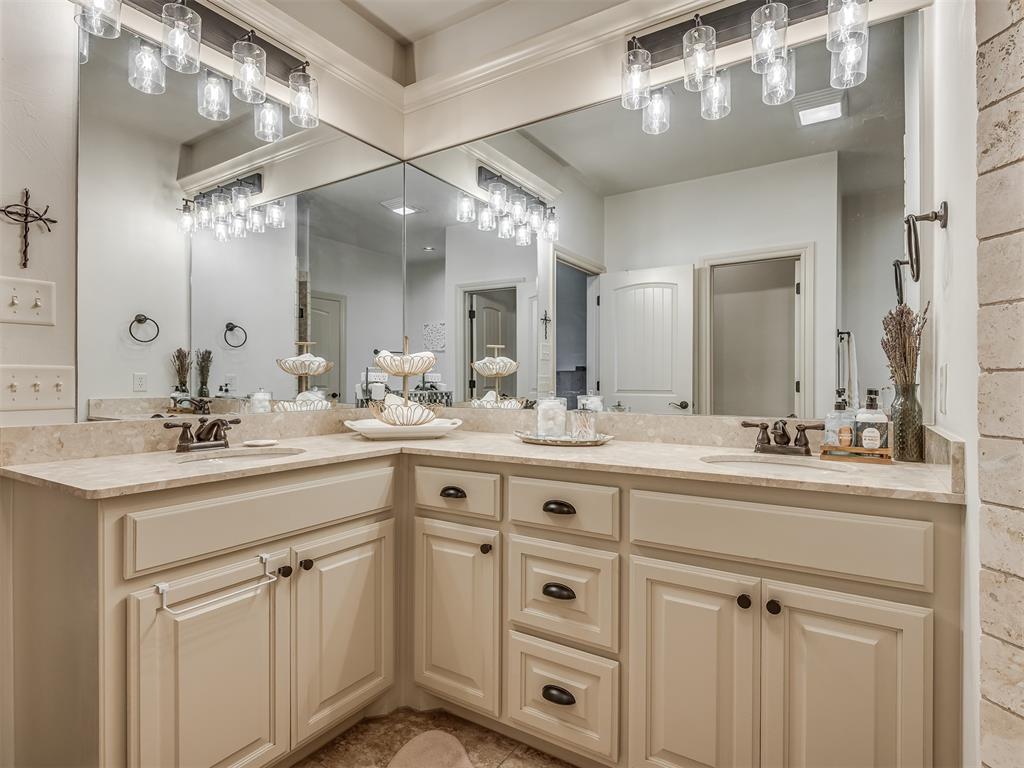 900 NW 194th Terrace