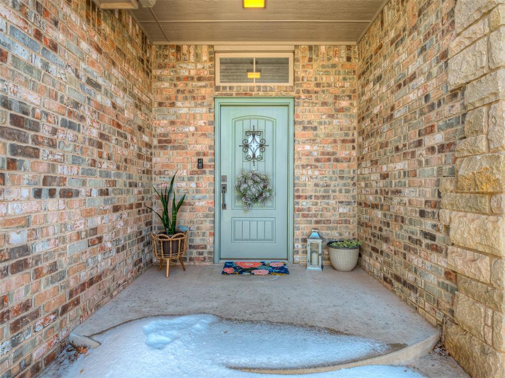 900 NW 194th Terrace