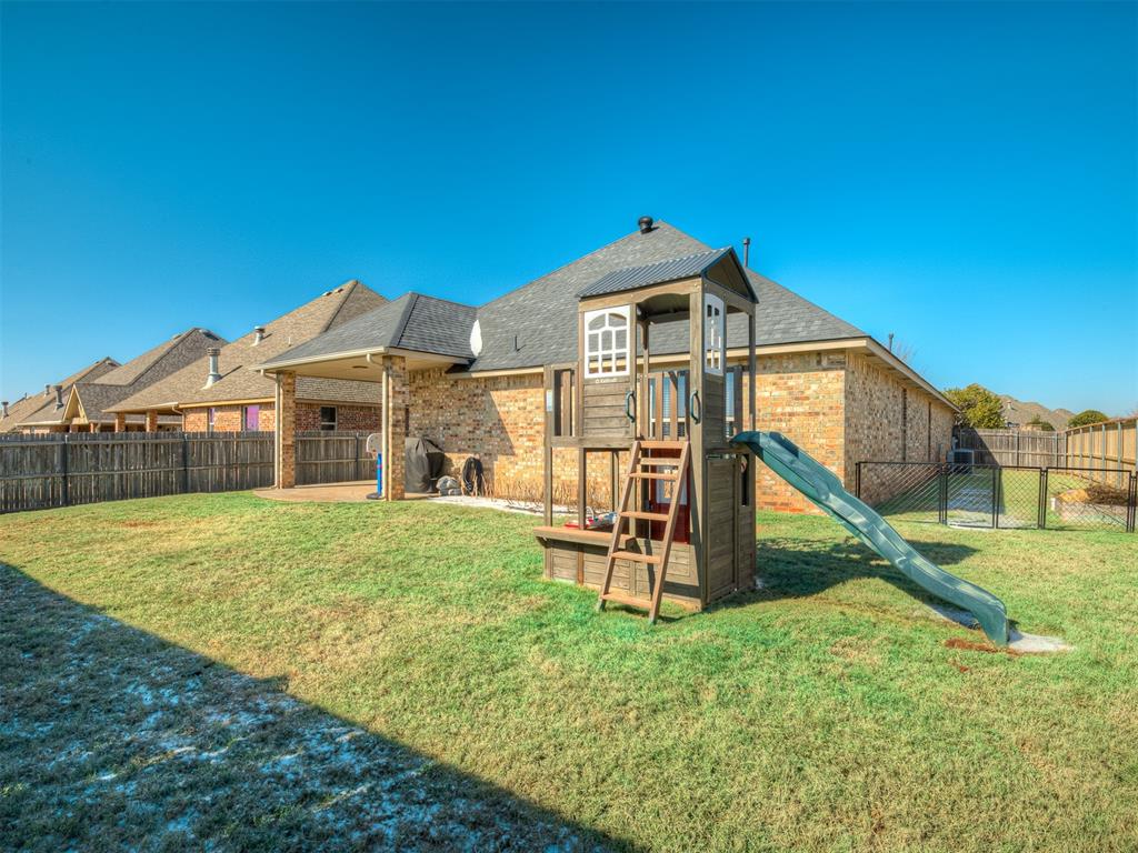 900 NW 194th Terrace