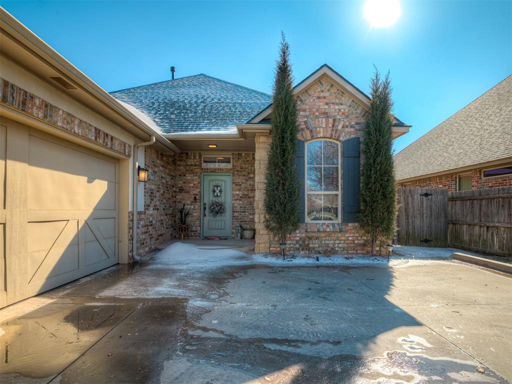 900 NW 194th Terrace