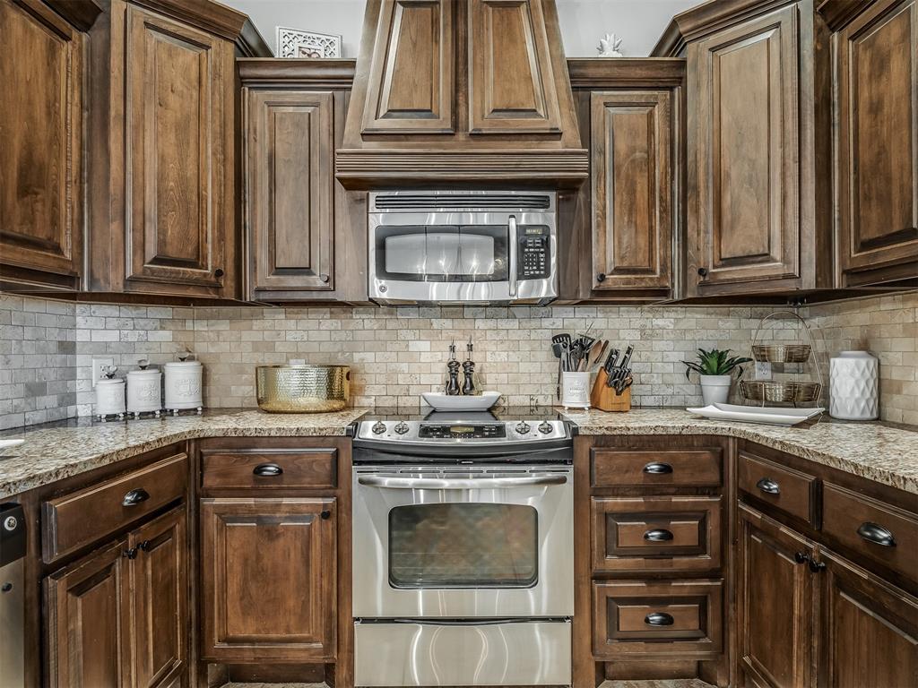 900 NW 194th Terrace