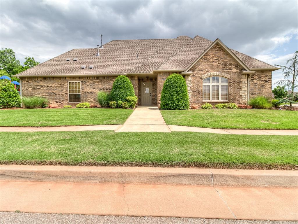 900 NW 194th Terrace