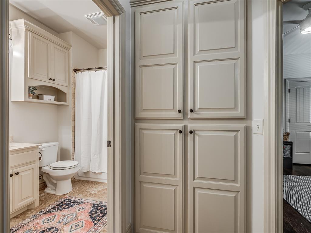 900 NW 194th Terrace