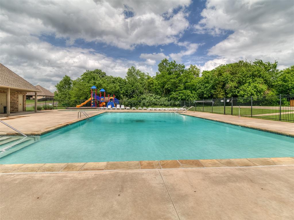 900 NW 194th Terrace