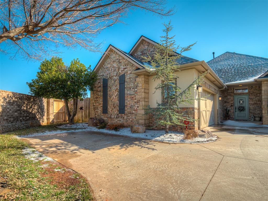 900 NW 194th Terrace