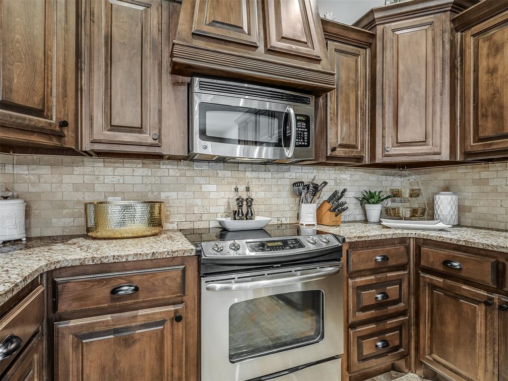 900 NW 194th Terrace