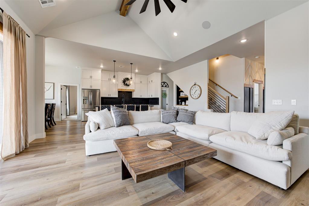 2224 Santa Monica Street