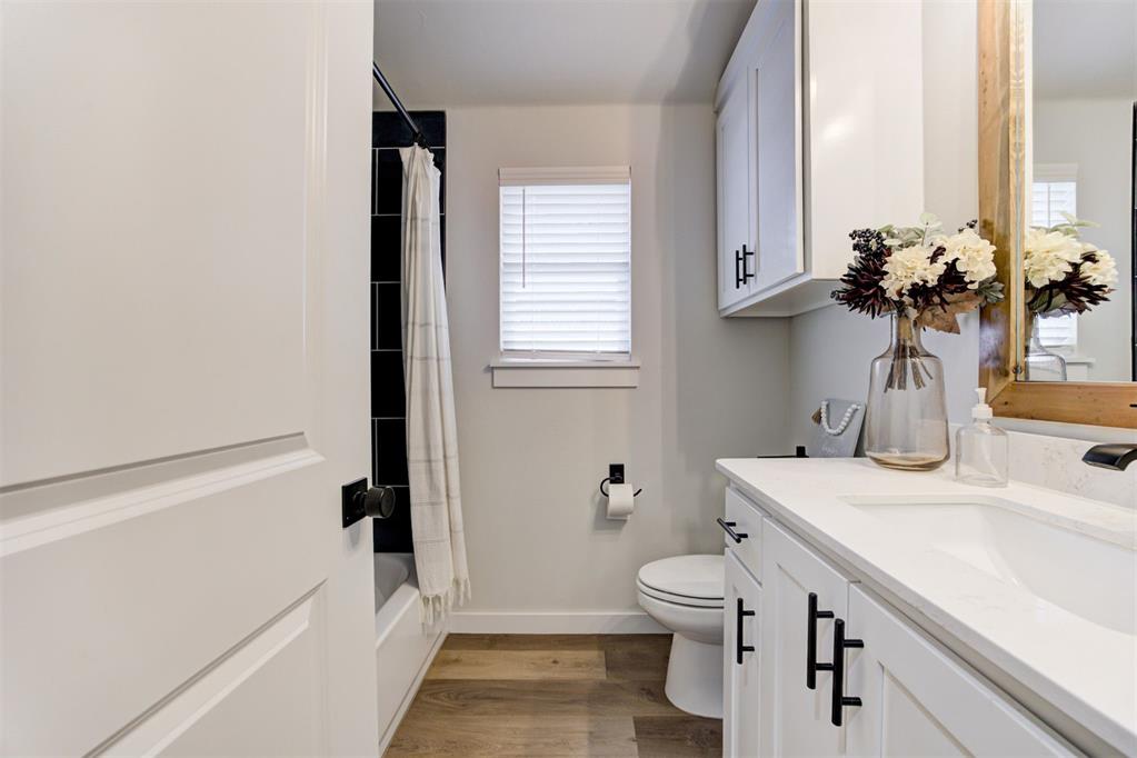 2224 Santa Monica Street