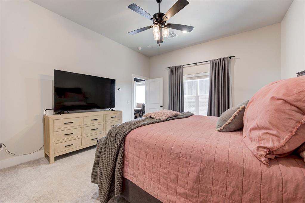 2224 Santa Monica Street