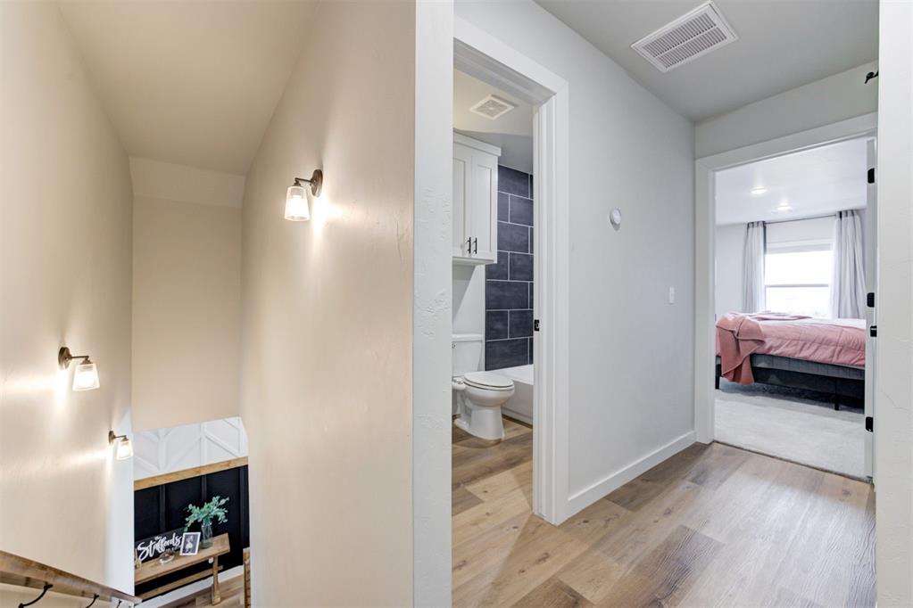 2224 Santa Monica Street