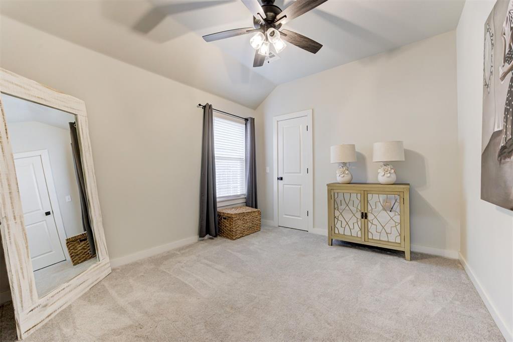 2224 Santa Monica Street