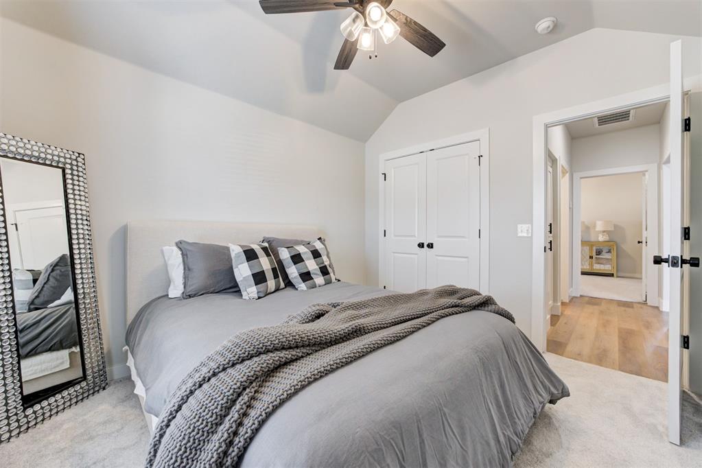 2224 Santa Monica Street