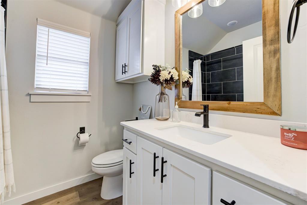 2224 Santa Monica Street